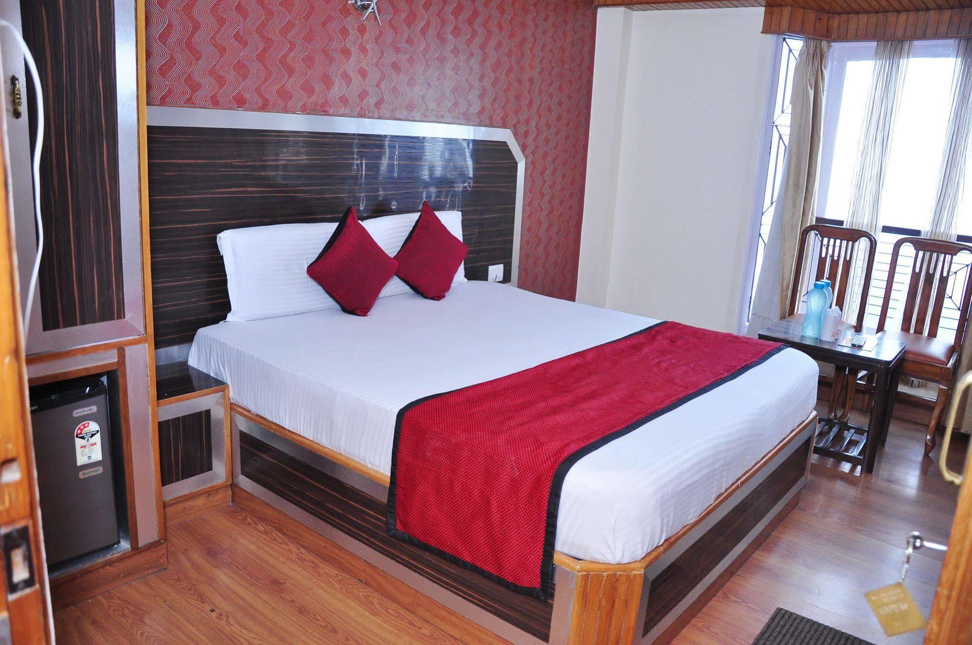 Hotel Sidharath Shimla Esterno foto